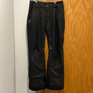 Patagonia women’s small black ski pant, zipper vents near upper inside thigh.